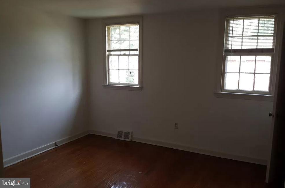 20 B St Albans Avenue Newtown Square, PA 19073 - Photo 12 of 13 an empty room with a window