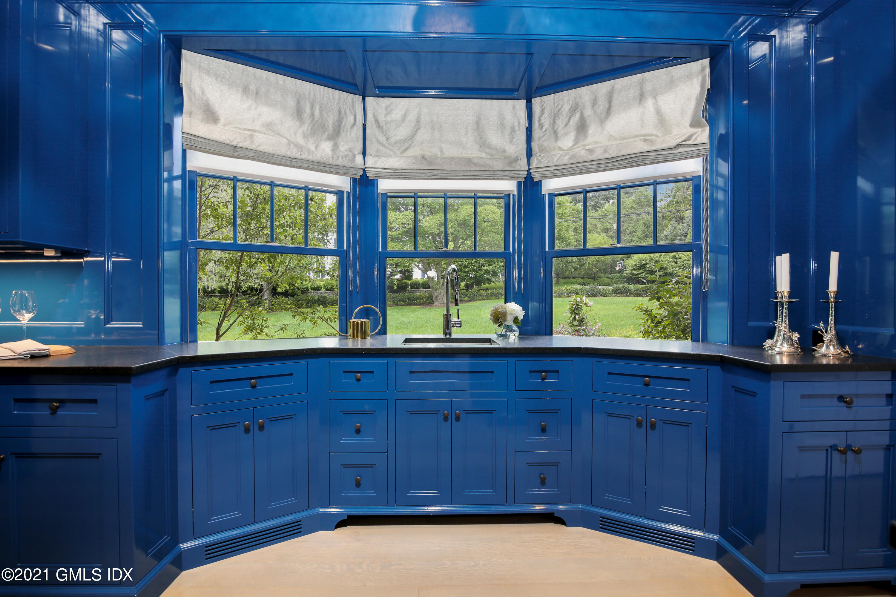 2 Sparrow Lane Greenwich, CT 06830 - Photo 11 of 55 016