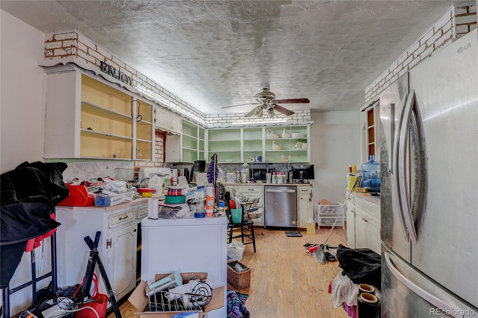 952 Twin Lakes Road Walsenburg, CO 81089 - Photo 19 of 47 a view of a room with gym equipment