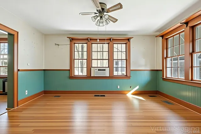 $525,000 | 22 West 12th Street, Huntington Station, NY 11746