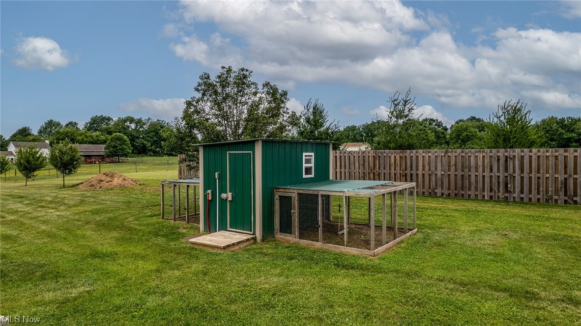 2449 Hartville Road Mogadore, OH 44260 - Photo 10 of 35 Chicken Coop