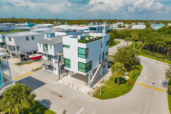 $1,500,000 | 94825 Overseas Highway, Unit 209, Key Largo, FL 33037