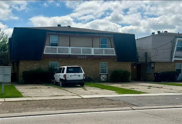$389,900 | 10674 Lincoln, New Orleans, LA 70131