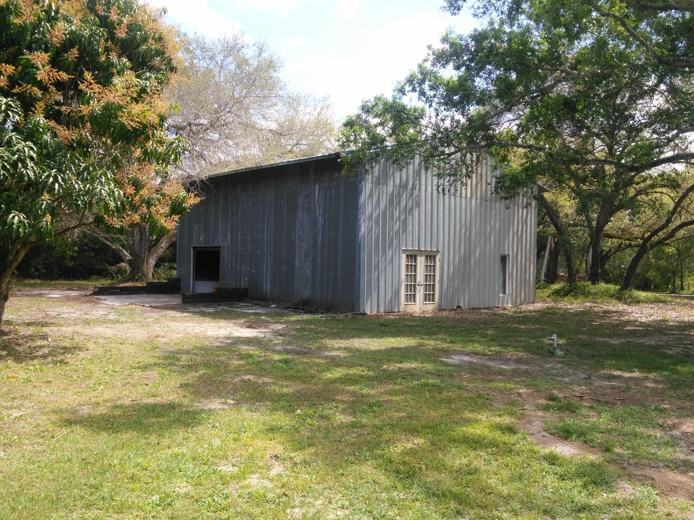 2376 Johnston Road Fort Pierce, FL 34951 - Photo 94 of 105 13_Barn1