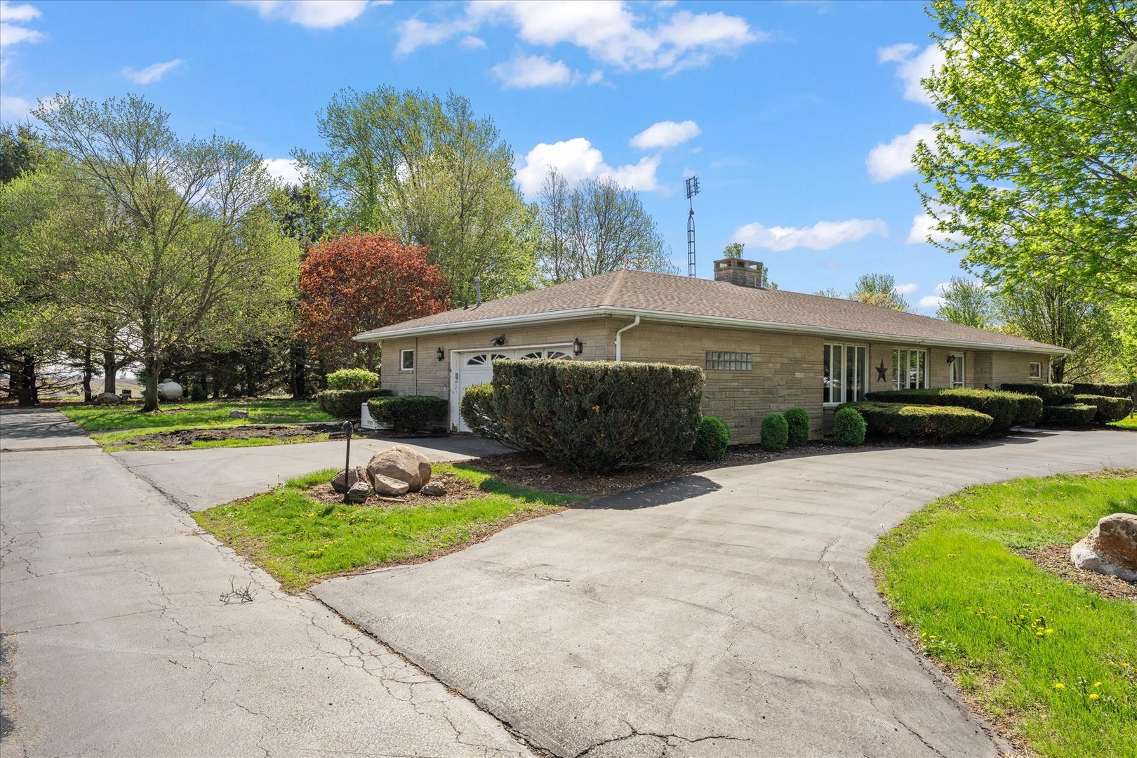 2501 North 4100 East Road Bellflower, IL 61724 - Photo 2 of 51