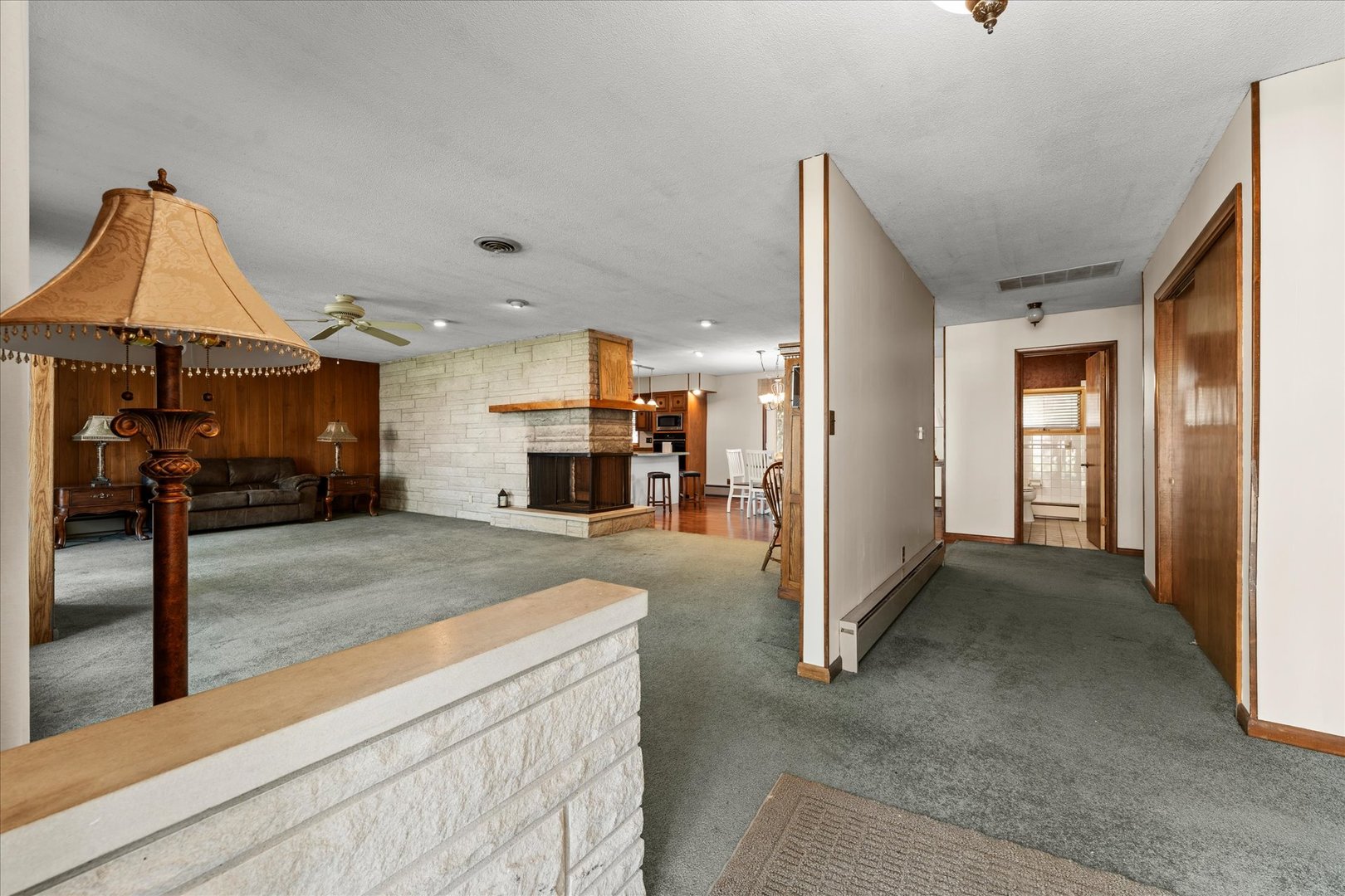 2501 North 4100 East Road Bellflower, IL 61724 - Photo 4 of 51