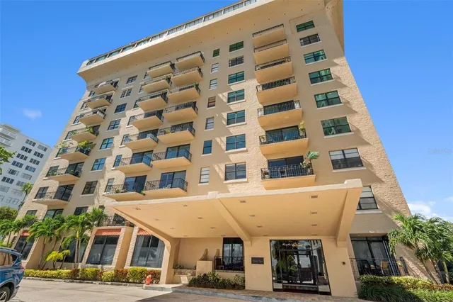 $2,900 | 2109 Bayshore Boulevard, Unit 1006, Tampa, FL 33606