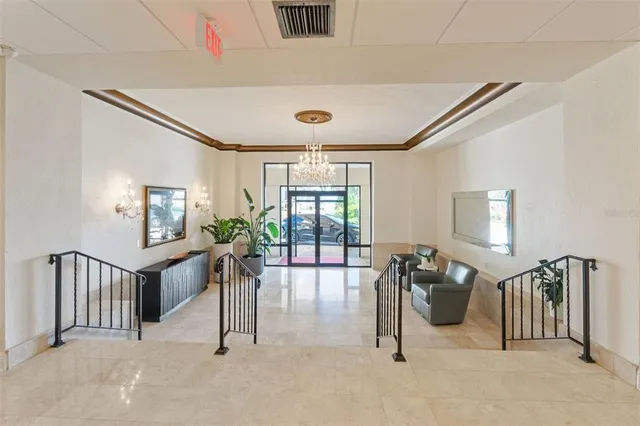 $2,900 | 2109 Bayshore Boulevard, Unit 1006, Tampa, FL 33606