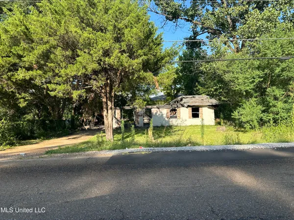 $6,900 | 308 North Flag Chapel Road, Jackson, MS 39209