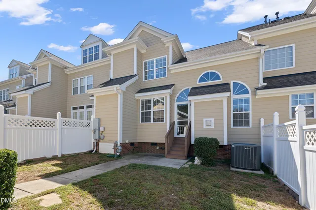 $399,900 | 1205 FairView Club Drive, Wake Forest, NC 27587