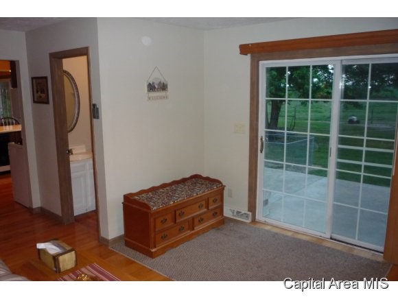 515 South Oaklane Road Springfield, IL 62712 - Photo 5 of 24