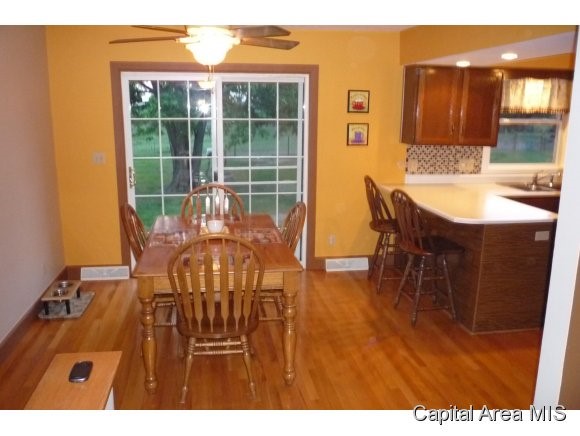 515 South Oaklane Road Springfield, IL 62712 - Photo 8 of 24
