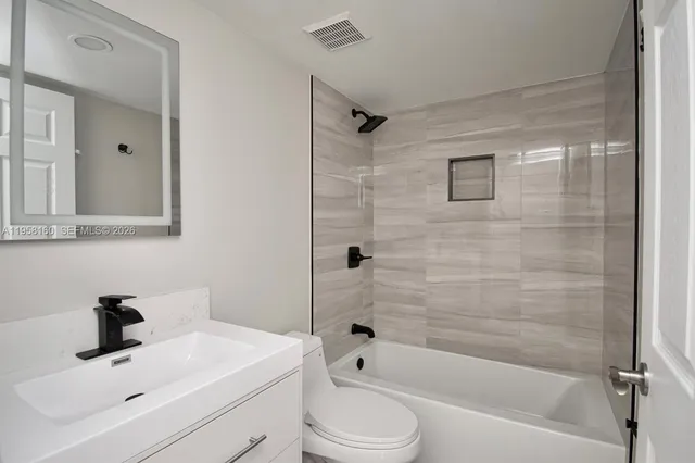 $2,700 | 4240 Village Drive, Unit B, Delray Beach, FL 33445