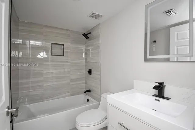 $2,700 | 4240 Village Drive, Unit B, Delray Beach, FL 33445