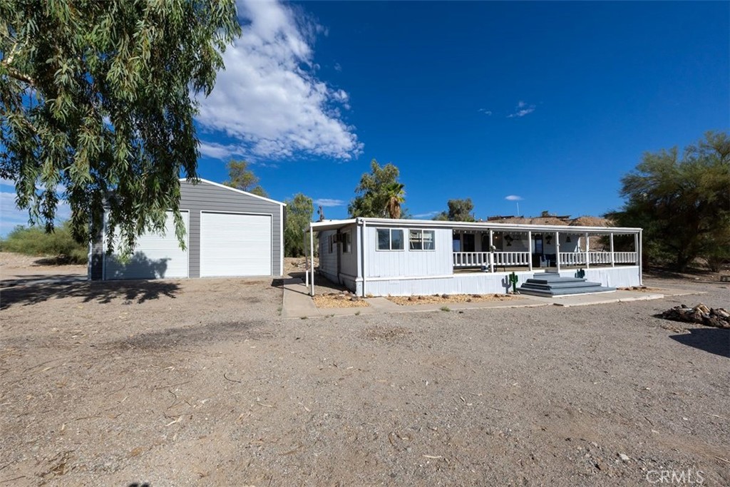 148628 Marl Road Needles, CA 92363 - Photo 30 of 51 Frontyard