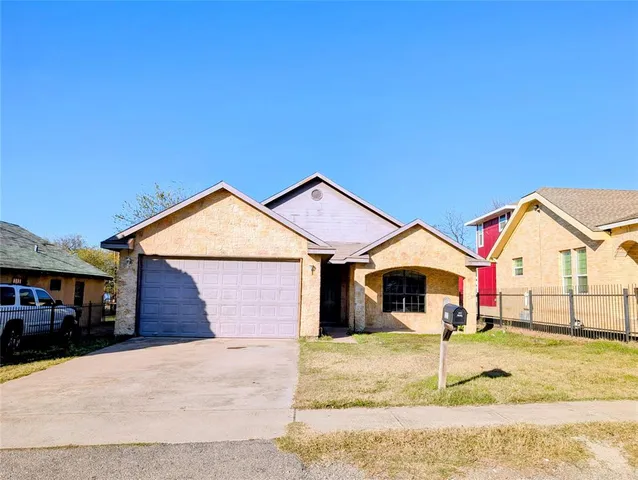 a front view of house with yard