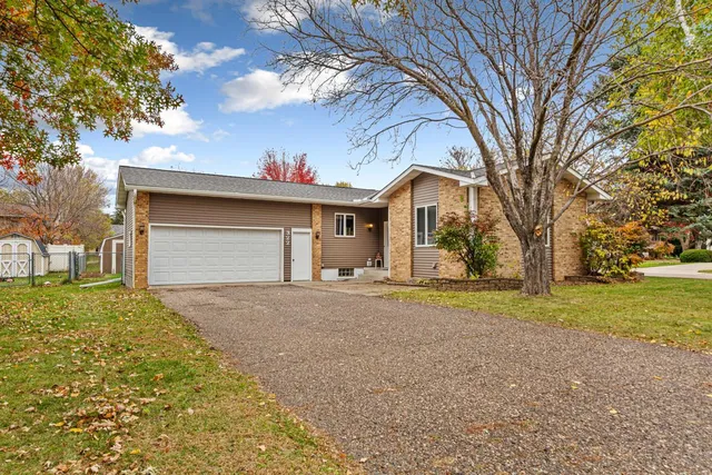 $318,000 | 322 Aster Drive, Northfield, MN 55057