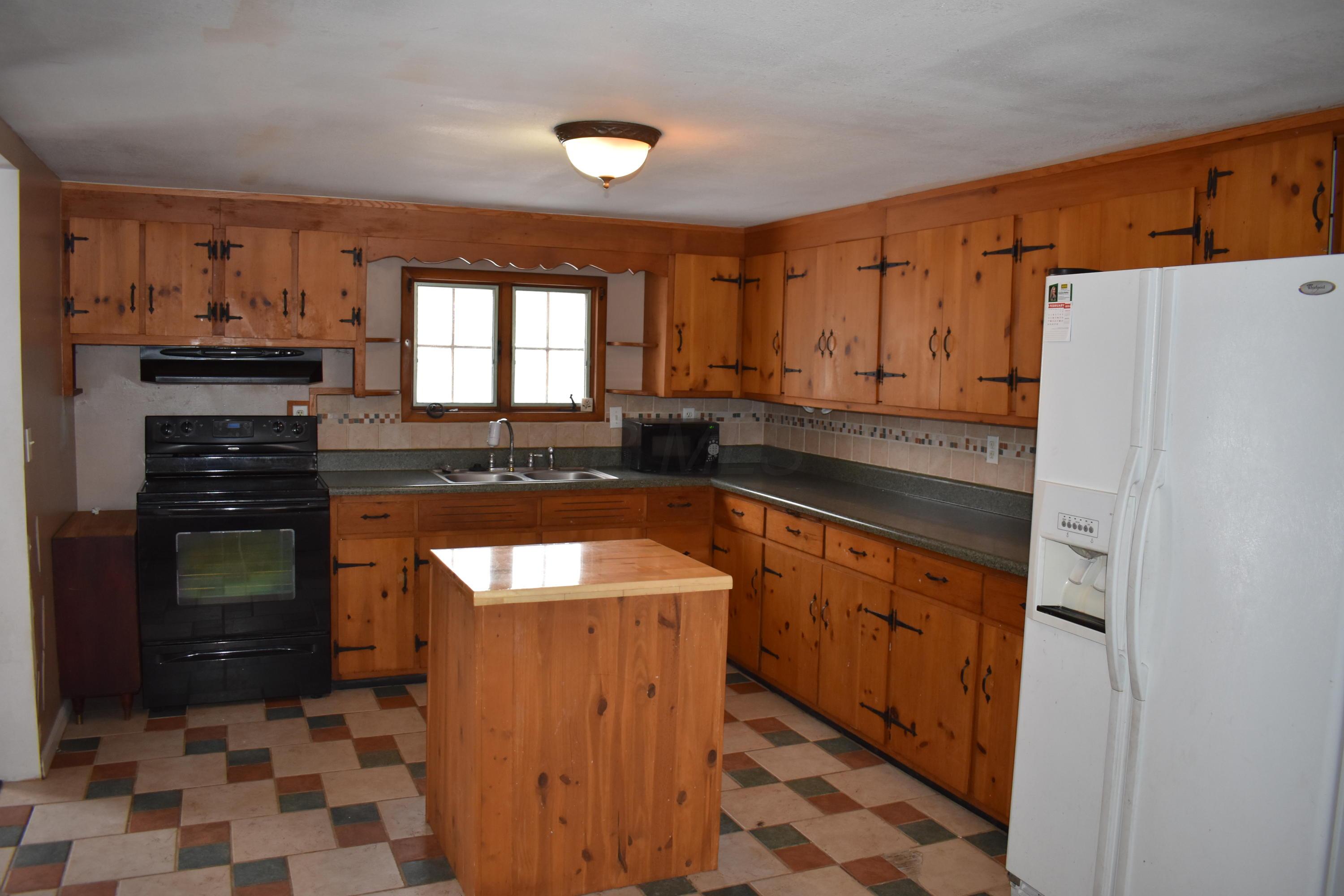 16684 Proper Road Mount Vernon, OH 43050 - Photo 9 of 16