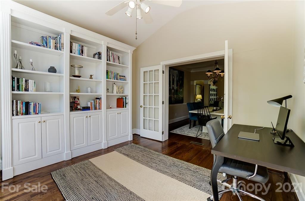 7126 Topsail Circle Tega Cay, SC 29708 - Photo 11 of 48 a living room with furniture and a rug