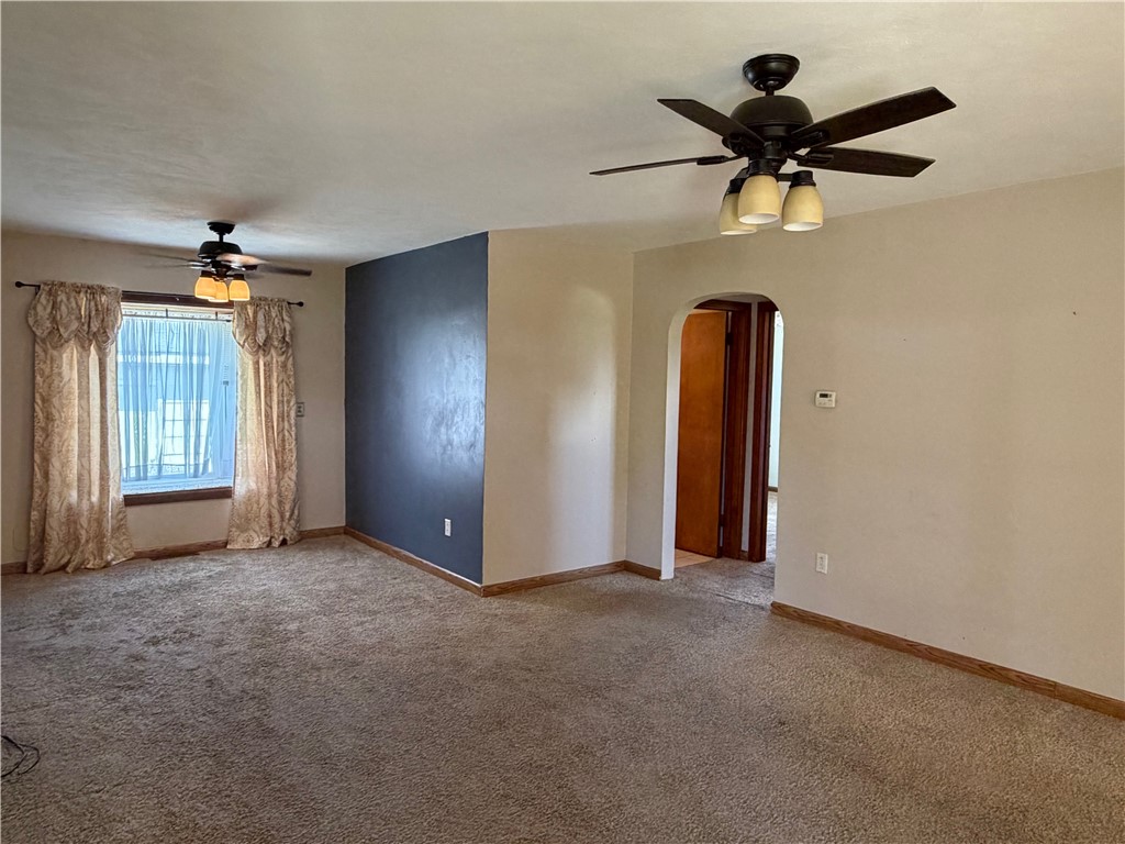 102 West Effingham Avenue Patoka, IL 62875 - Photo 3 of 18