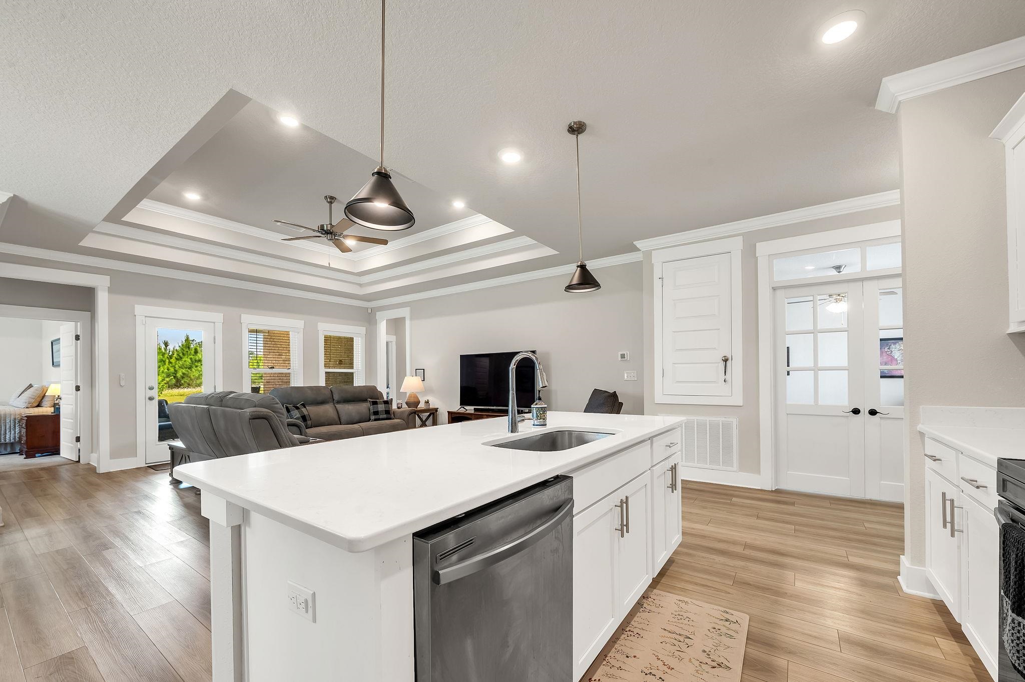 9816 Lakeview Drive Foley, AL 36535 - Photo 24 of 59 Kitchen