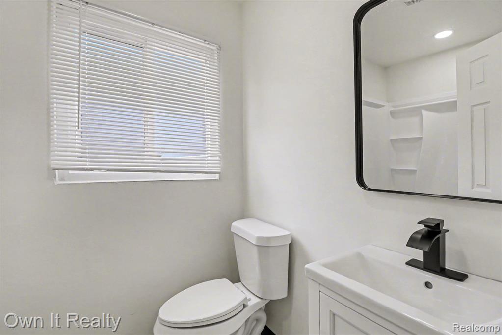 8 Joy Road, Unit 8 Detroit, MI 48228 - Photo 19 of 37
