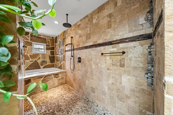 $875,000 | 125 Turkey Trot Trail Southwest, Hunt, TX 78024