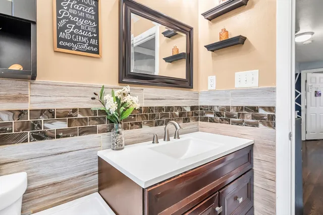 $524,900 | 157 Spring Street, East Bridgewater, MA 02333