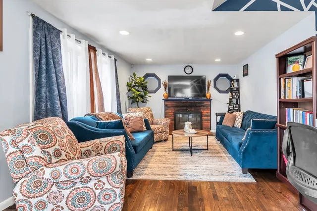 $524,900 | 157 Spring Street, East Bridgewater, MA 02333