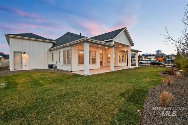 $1,099,000 | 3323 West Golden Barrel Street, Eagle, ID 83616
