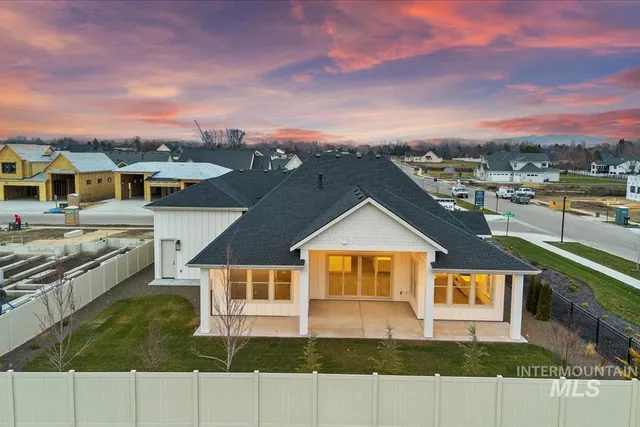 $1,099,000 | 3323 West Golden Barrel Street, Eagle, ID 83616