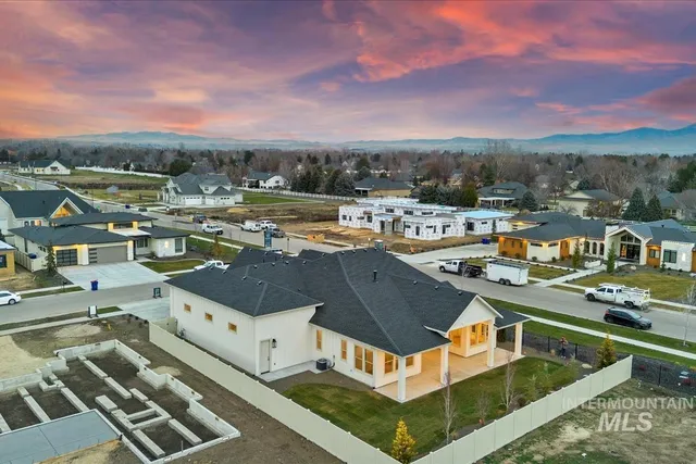 $1,099,000 | 3323 West Golden Barrel Street, Eagle, ID 83616