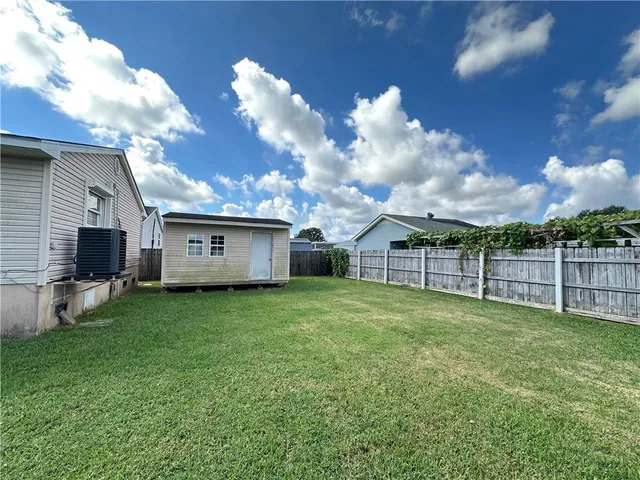 $2,125 | 560 Grovewood Drive, Gretna, LA 70056