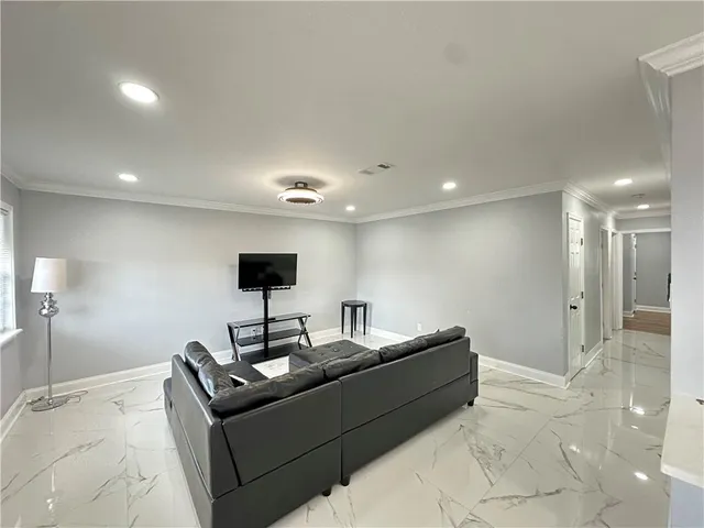 $2,125 | 560 Grovewood Drive, Gretna, LA 70056