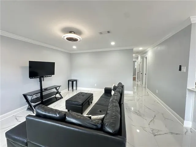 $2,125 | 560 Grovewood Drive, Gretna, LA 70056