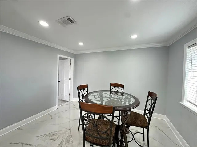 $2,125 | 560 Grovewood Drive, Gretna, LA 70056