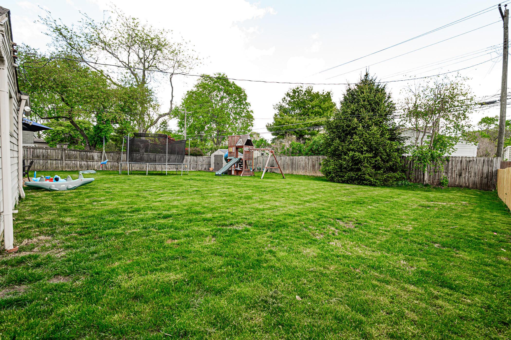 3218 Ainwick Road Columbus, OH 43221 - Photo 30 of 45 Amazing Yard