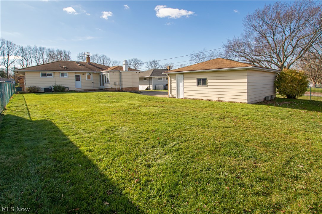 9720 Reichert Road Parma, OH 44130 - Photo 34 of 35