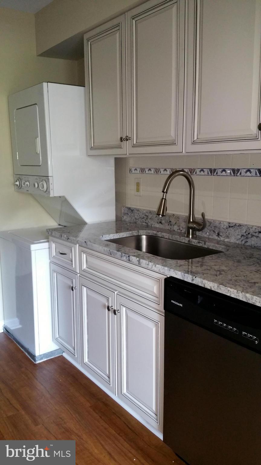 8489 Falls Run Road, Unit E Ellicott City, MD 21043 - Photo 13 of 30 Kitchen