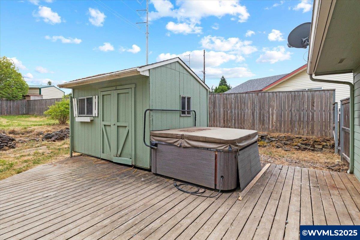 1709 Northwest Fisher Loop Albany, OR 97321 - Photo 30 of 30 Gallery Image 30