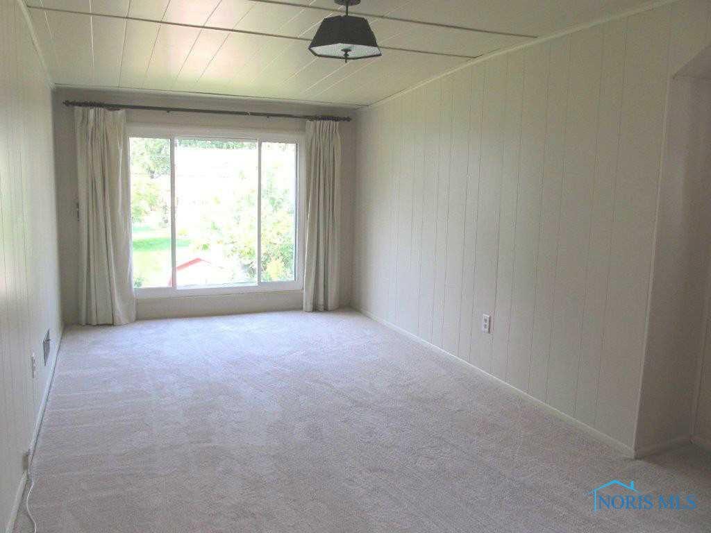 4427 Woodmont Road Toledo, OH 43613 - Photo 5 of 12 Gallery Image 5