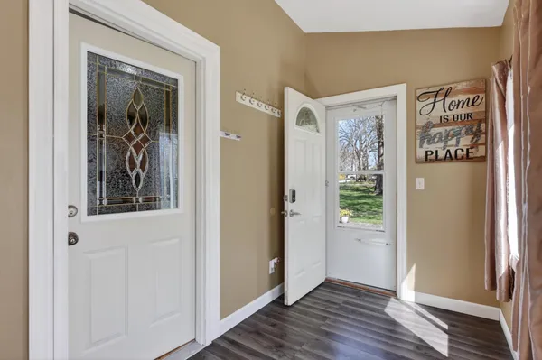 $199,900 | 403 Lake Street, Alexandria, MN 56308