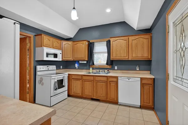 $199,900 | 403 Lake Street, Alexandria, MN 56308