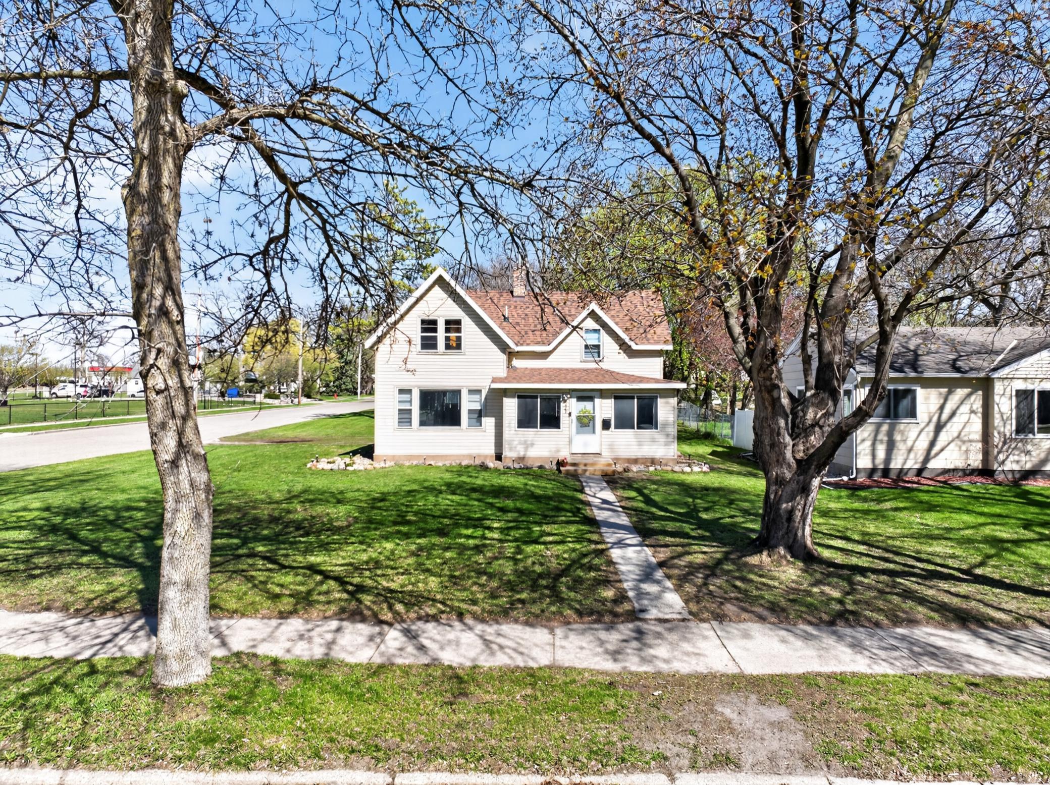 403 Lake Street Alexandria, MN 56308 - Photo 9 of 47