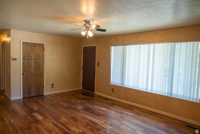 320 South 1100th Street East Springville, UT 84663 - Photo 8 of 52