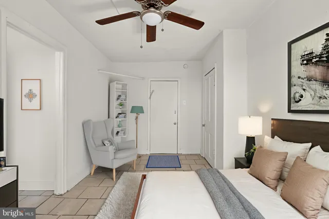 $895 | 2536 Amber Street, Unit 3F, Philadelphia, PA 19125