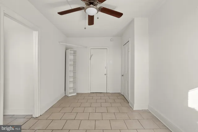 $895 | 2536 Amber Street, Unit 3F, Philadelphia, PA 19125