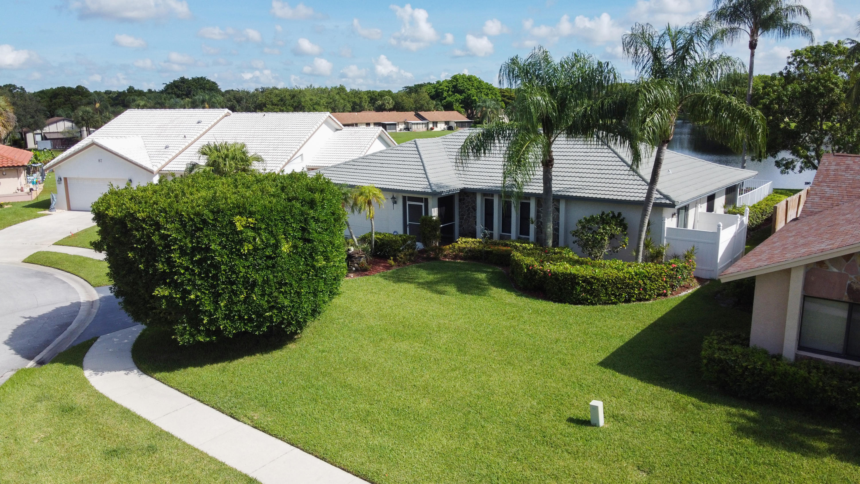 86 Las Brisas Boynton Beach, FL 33426 - Photo 1 of 37 Welcome Home!