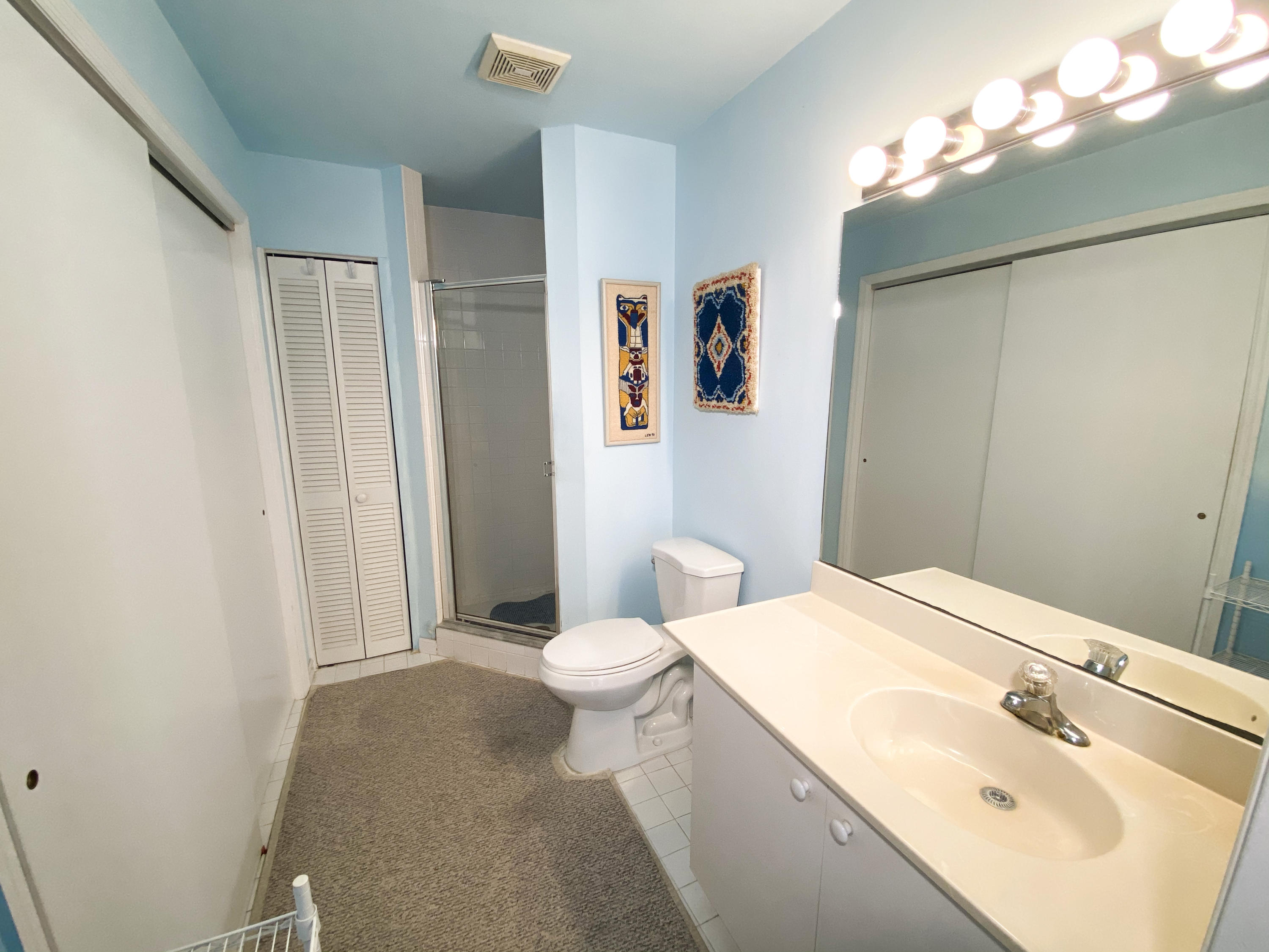 86 Las Brisas Boynton Beach, FL 33426 - Photo 21 of 37 Guest En Suite Bath #2!