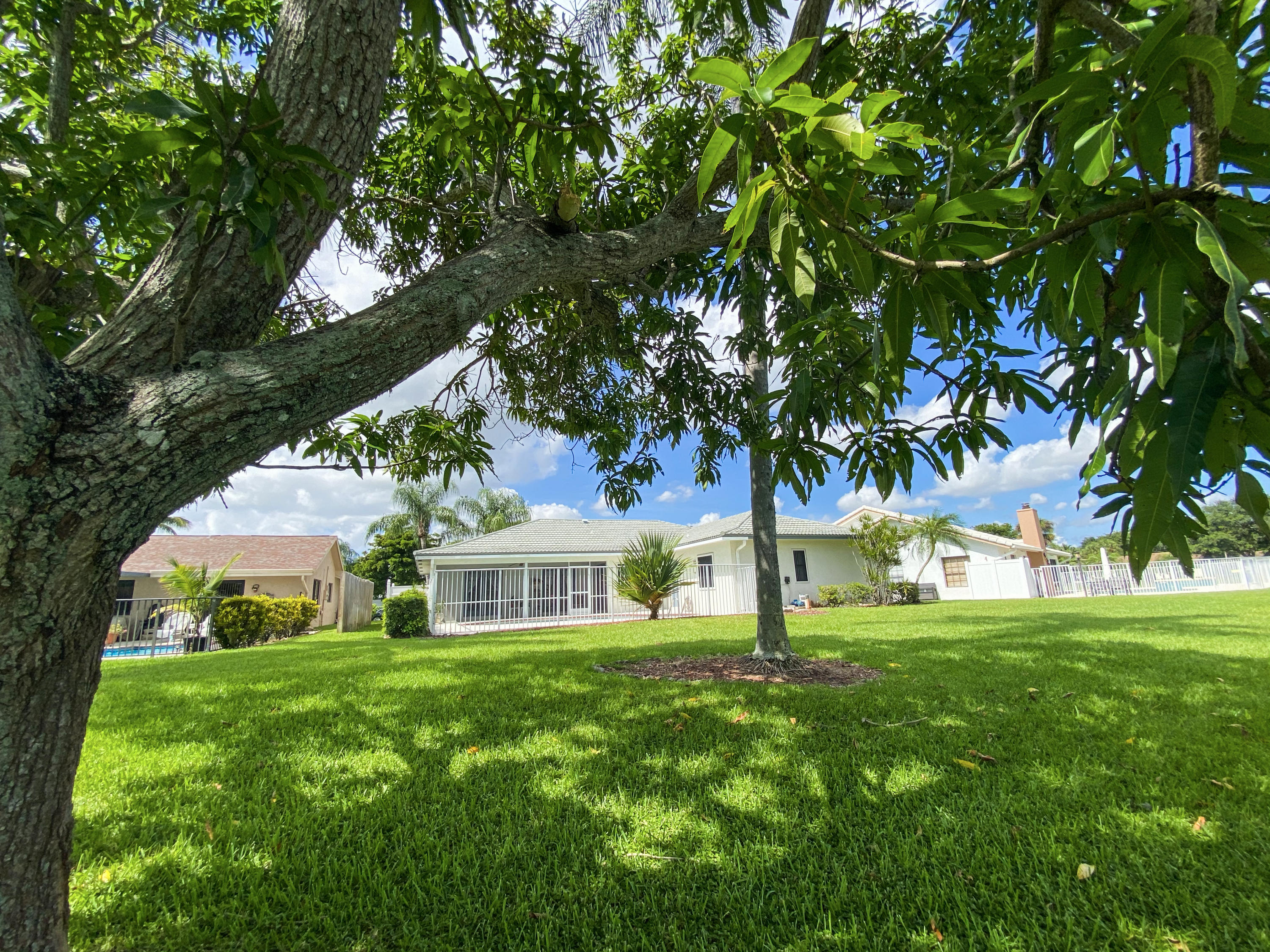 86 Las Brisas Boynton Beach, FL 33426 - Photo 32 of 37 Backyard!